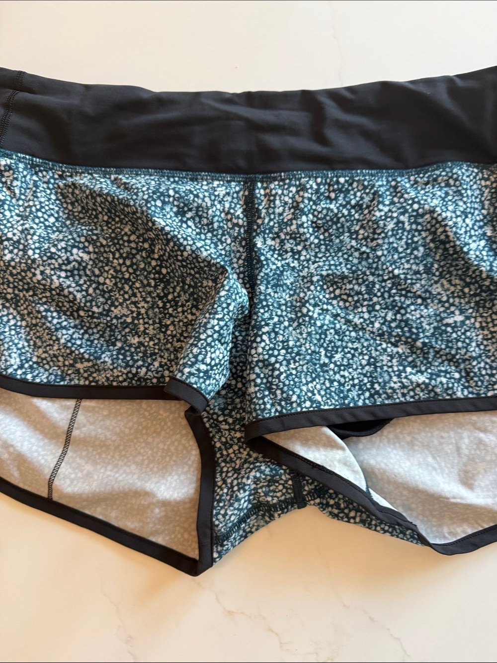 Lululemon shirts zip pocket in back liner bundle and save